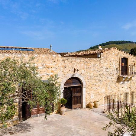 Masseria Fortificata Lo Zafferaneto Buccheri Экстерьер фото