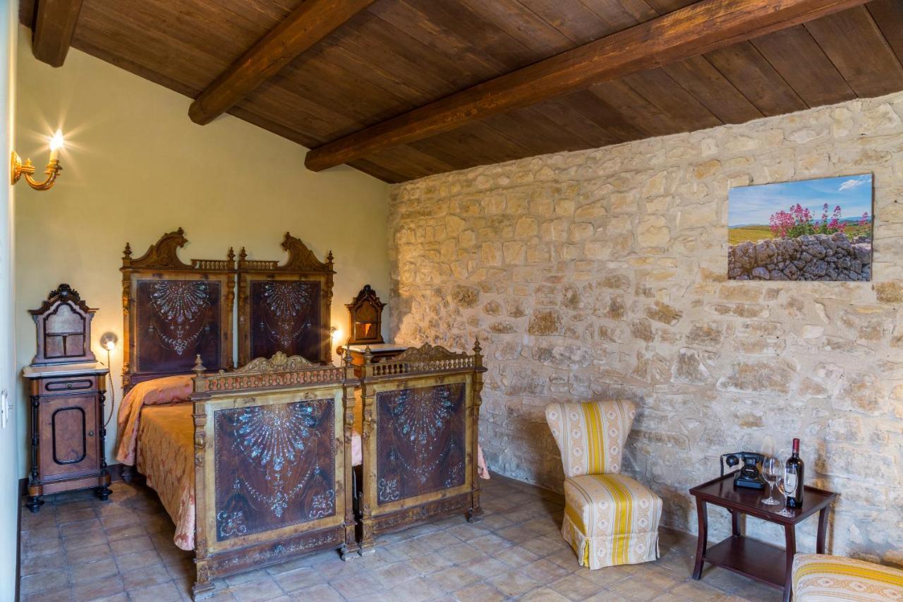 Masseria Fortificata Lo Zafferaneto Buccheri Экстерьер фото