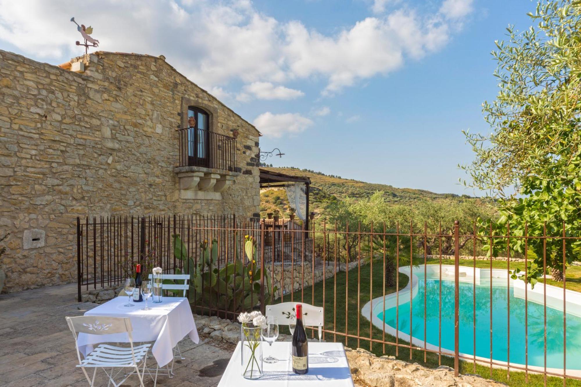 Masseria Fortificata Lo Zafferaneto Buccheri Экстерьер фото